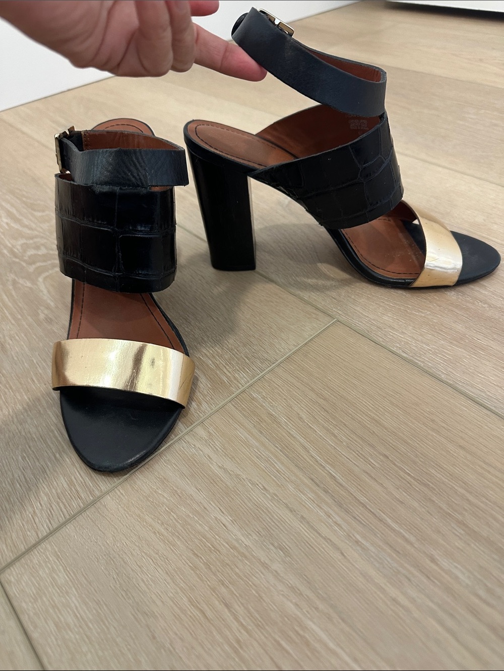 Elizabeth and James Black and Gold Block Heel Sandals